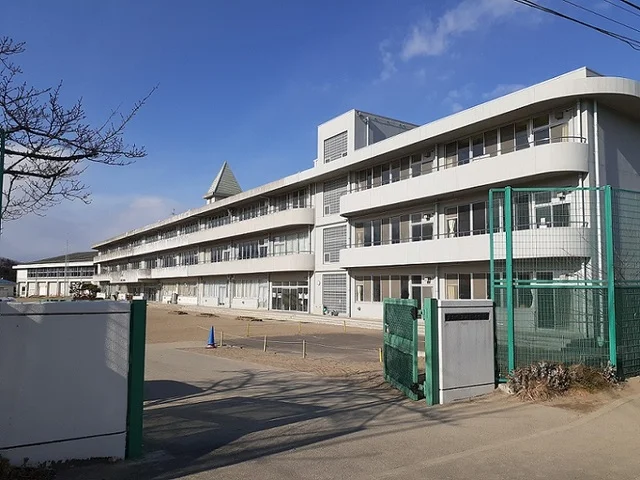 大和町立小野小学校まで800m