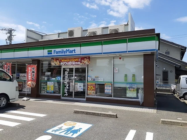 ファミリーマート岐阜六条店まで400m