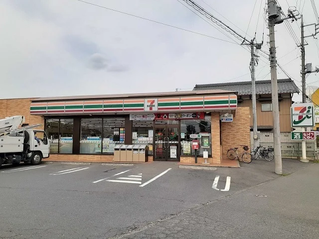 セブンイレブン守谷板戸井店まで960m