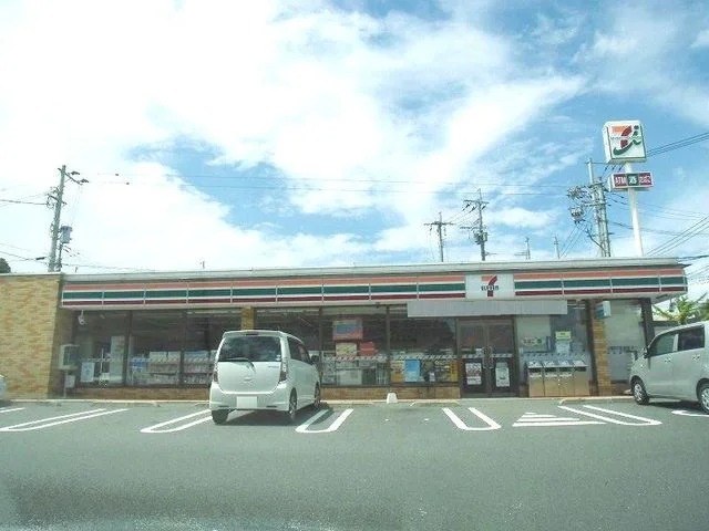 セブンイレブンまで1100m
