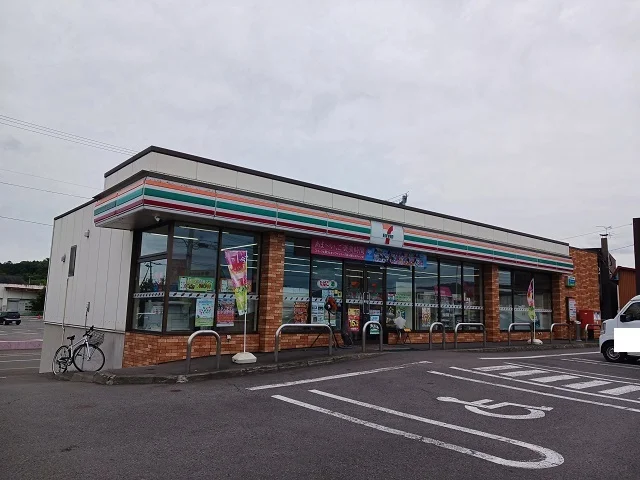 セブンイレブン旭川神居７条店まで300m