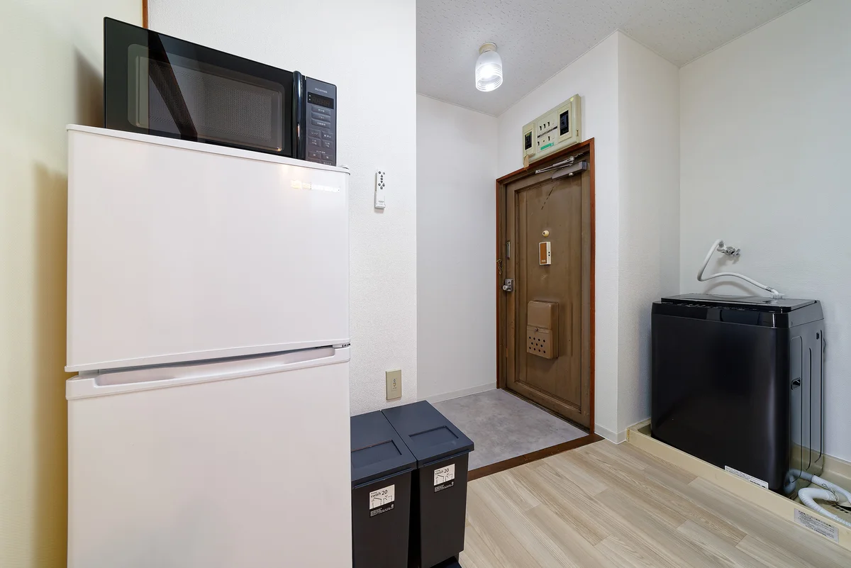 玄関・冷蔵庫・電子レンジ・洗濯機