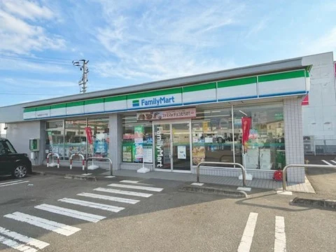 ファミリーマート 宮城岩沼バイまで250m