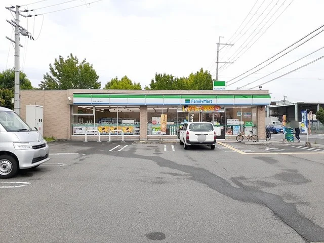 ファミリーマート松原天美南店まで242m