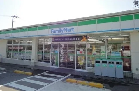ファミリーマート　大野支所前店まで1000m