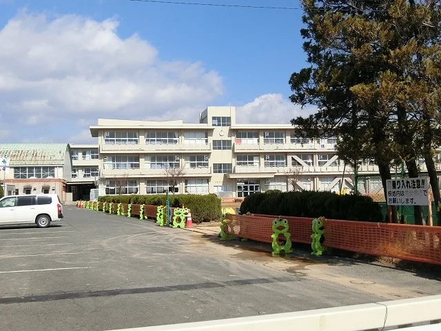 大垣市立江東小学校まで650m