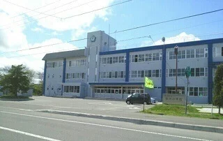 砂川市立砂川小学校まで350m