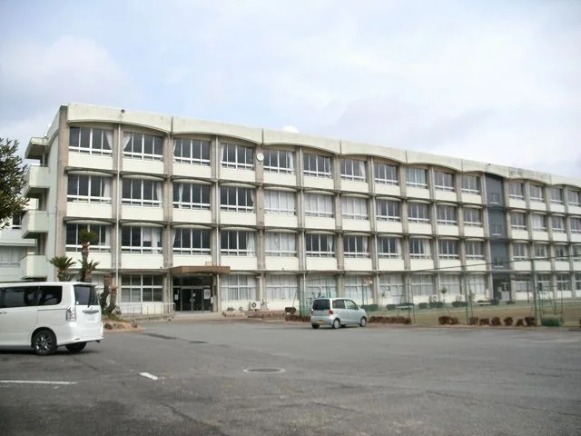 南部中学校まで2000m