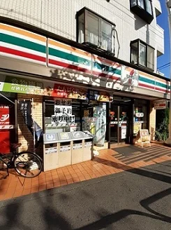 セブンイレブン北区神谷３丁目店まで292m