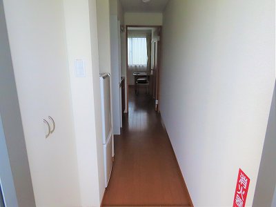 玄関からのアングルです