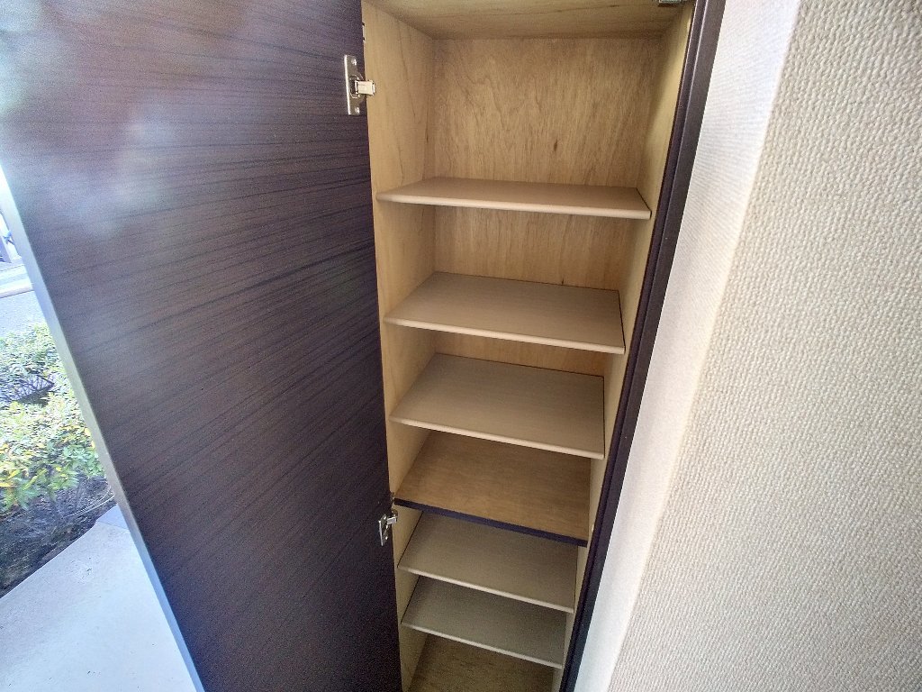 シューズボックス