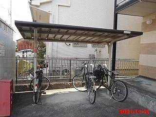 屋根付き駐輪場