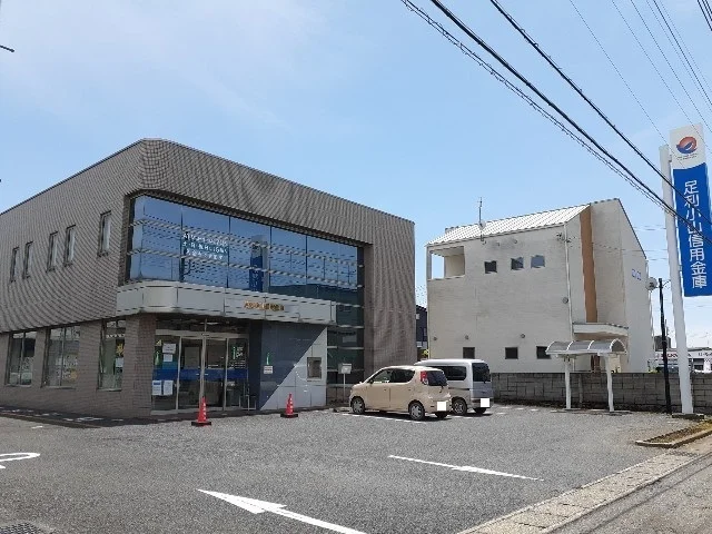 足利小山信用金庫粟宮支店まで400m