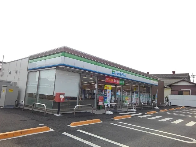 ファミリーマート栃木西水代店まで750m