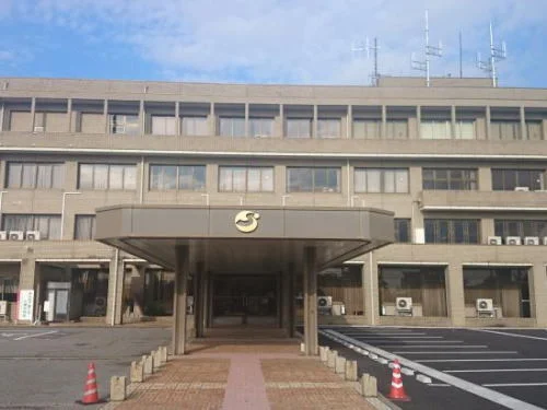 坂井市役所 春江総合支所まで900m