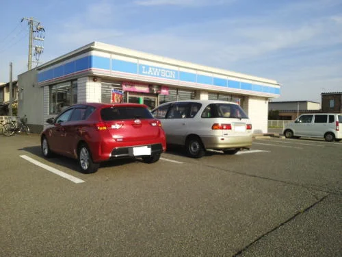 ローソン 丸岡一本田店まで1000m