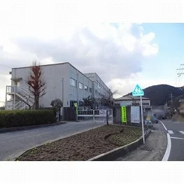 藤尾小学校まで300m