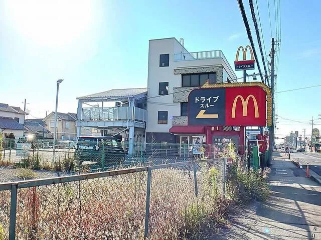マクドナルド24号線四箇郷店様まで1000m