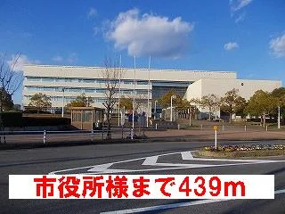 名張市役所様まで439m
