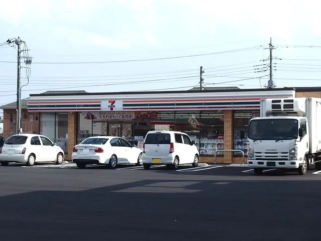セブンイレブン前橋片貝１丁目店まで500m