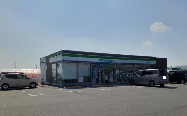 ファミリーマート前橋小屋原町店まで400m