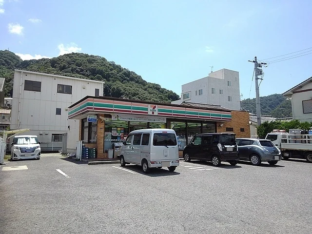 セブンイレブン三原宗郷店まで900m