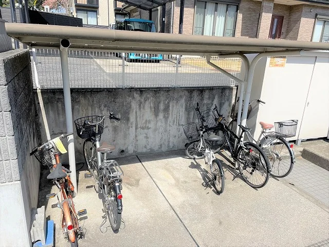 屋根付き駐輪場
