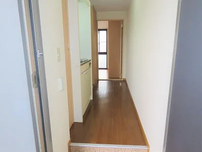 玄関からのアングルです