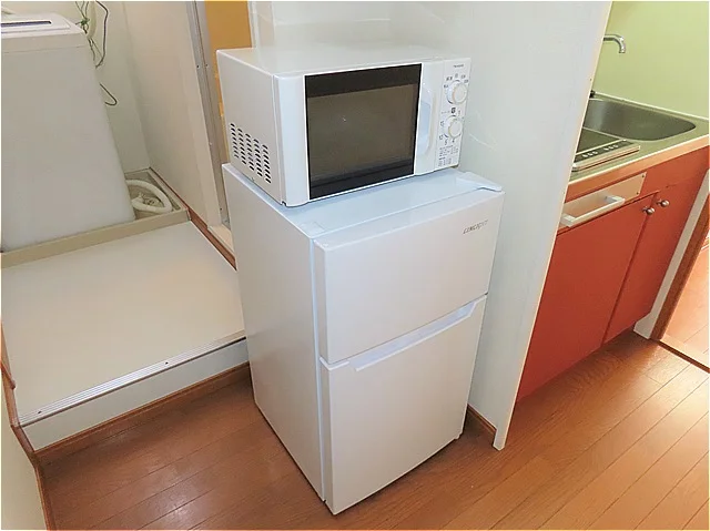 電子レンジ、冷蔵庫完備