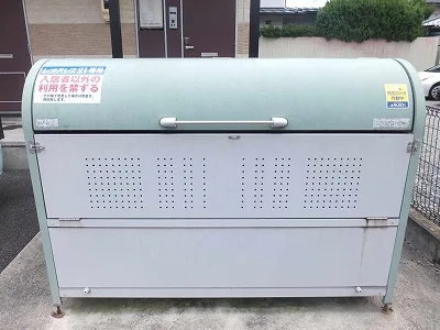敷地内にゴミ庫が設置されておりゴミ捨てに便利です
