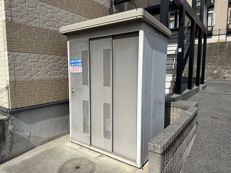 隣接するレオパレスＭＡＲＩＯＮと共用となります