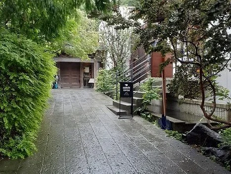 MOKICHIトラットリアまで500m