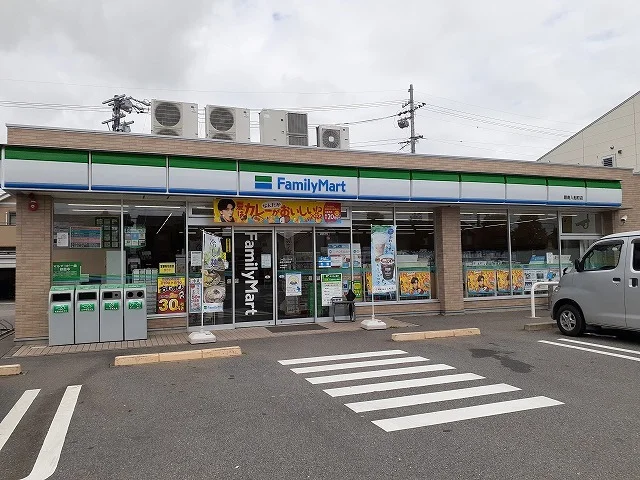 ファミリーマート碧南入船町店まで800m