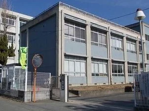 城西小学校まで40m