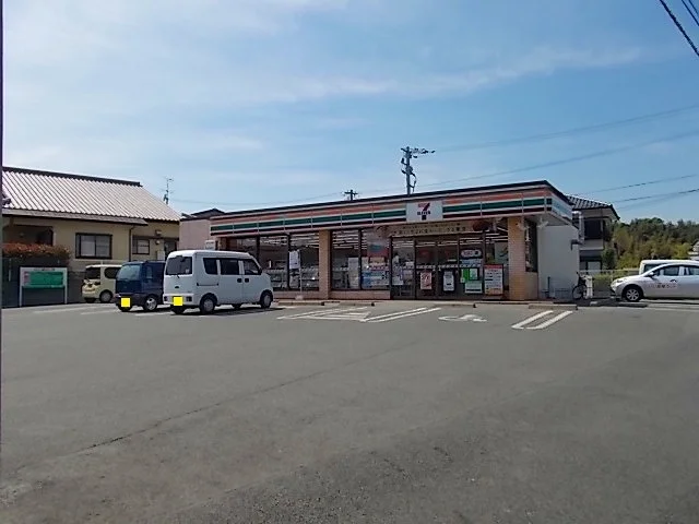 セブンイレブン玉名山田店まで750m