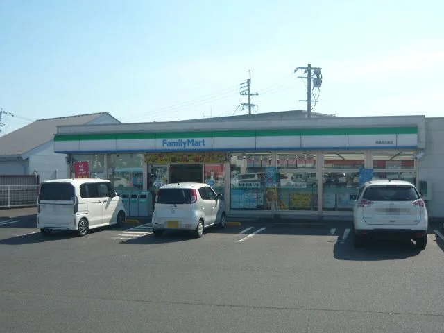 ファミリーマート鹿屋笠之原店まで500m