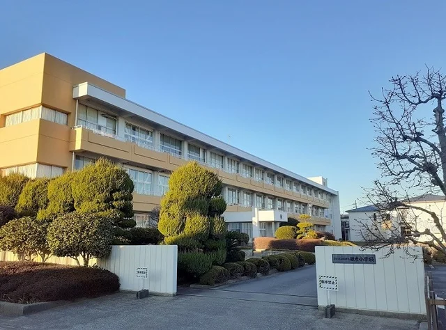 市立田彦小学校まで1400m