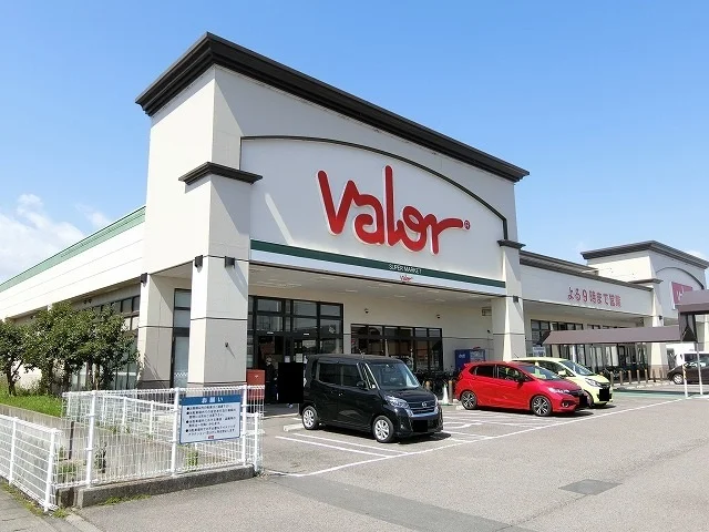 バロー 穂積西店まで1400m