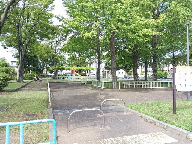 足立区立上沼田第２公園まで15m