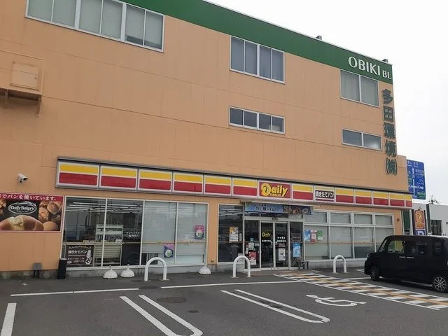 デイリーヤマザキ様まで180m