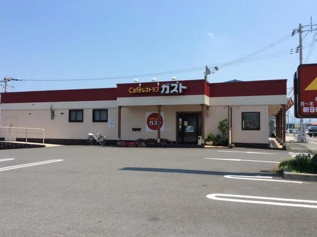 ガスト伊予三島店様まで1000m