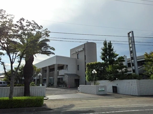 三宅病院まで1300m