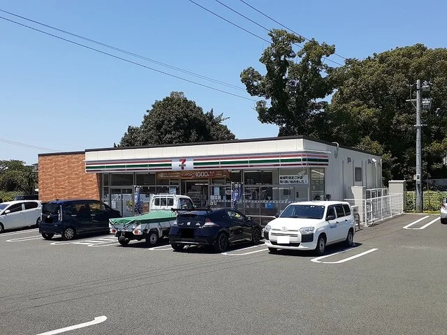 セブンイレブン小峯２丁目店まで350m