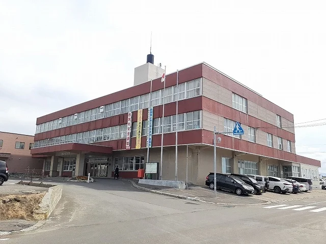 留萌市役所まで2400m