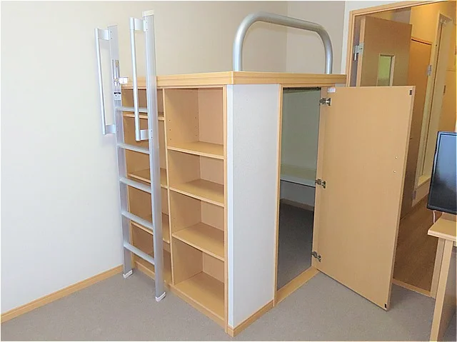 本棚、ベッド下収納あり
