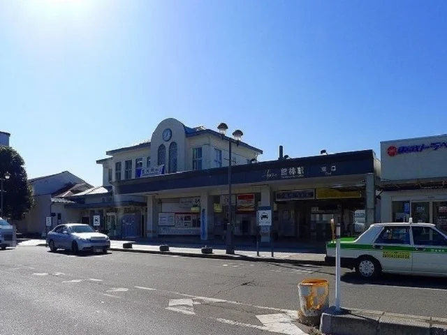 館林駅まで2000m