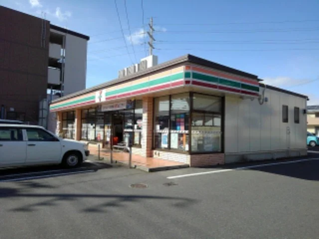 セブンイレブン長野鍋屋店まで270m