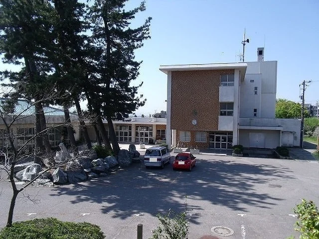 大根布小学校まで600m