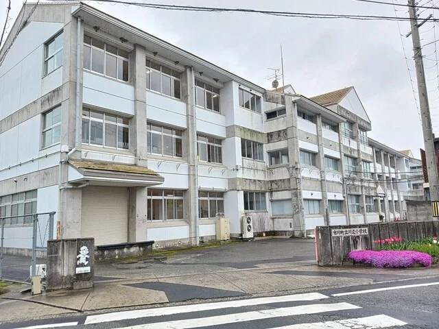 川辺小学校まで50m