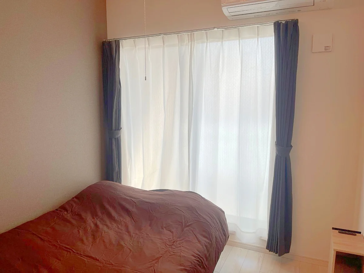 寝室にも窓があり開放感があります☆